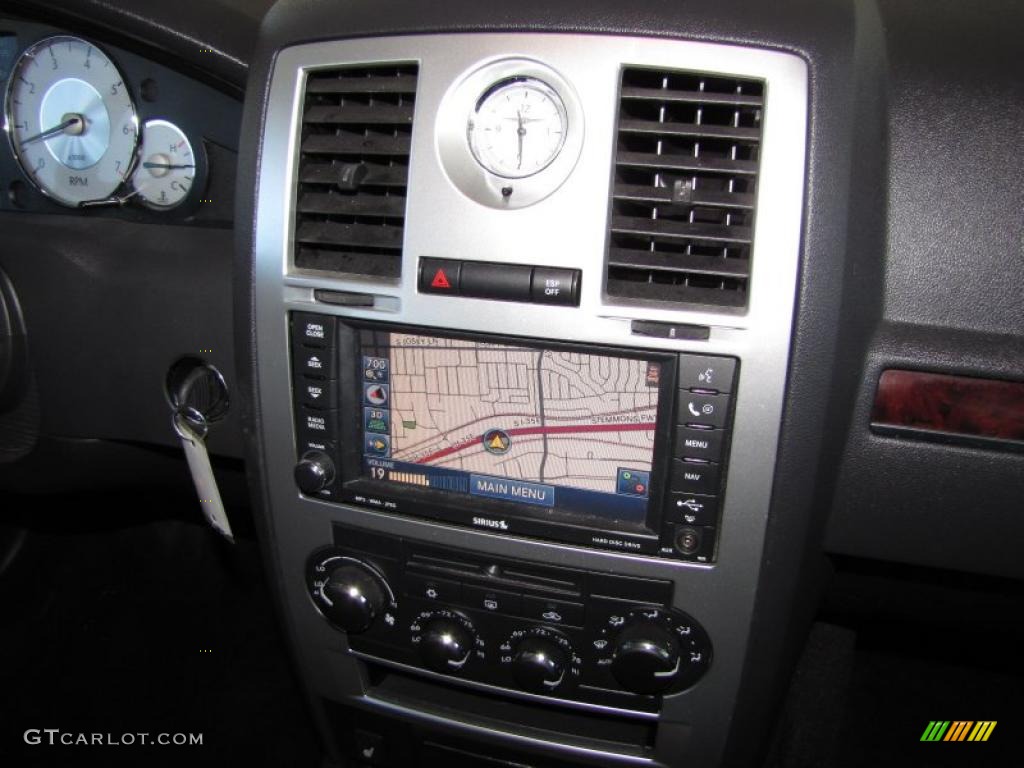 2008 Chrysler 300 C HEMI Controls Photo #46016734