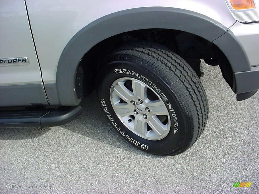 2006 Explorer XLT - Silver Birch Metallic / Stone photo #14