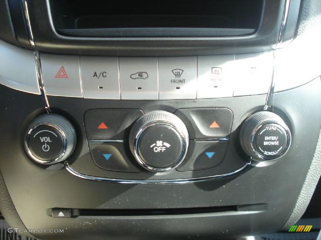 2011 Dodge Journey Mainstreet Controls Photo #46017469