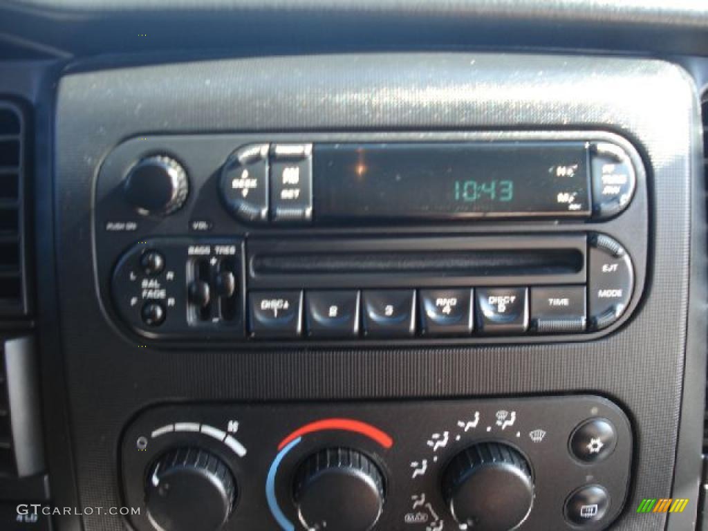 2002 Dodge Dakota SLT Club Cab 4x4 Controls Photo #46017565