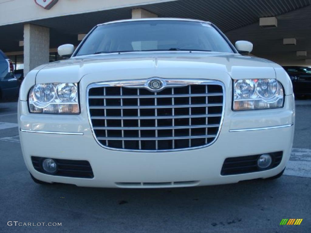 2006 300 Touring - Cool Vanilla / Dark Slate Gray/Light Slate Gray photo #8