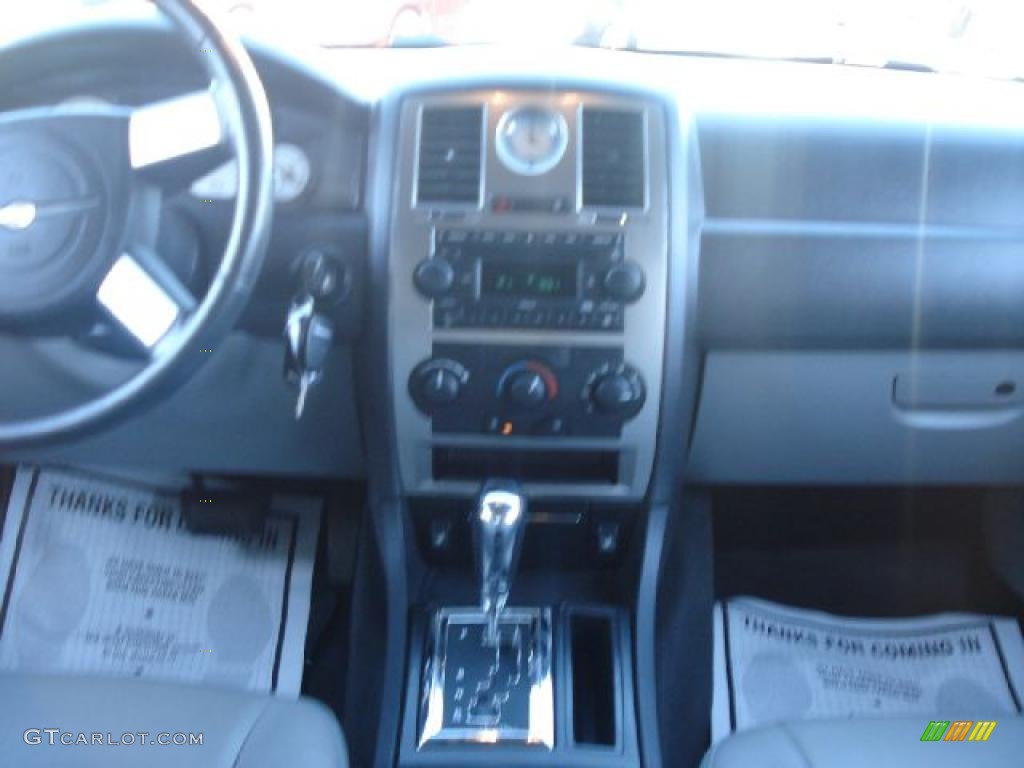 2006 300 Touring - Cool Vanilla / Dark Slate Gray/Light Slate Gray photo #26