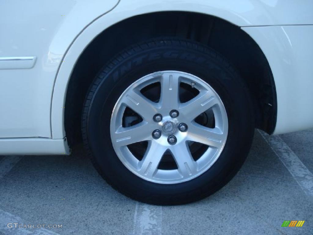 2006 300 Touring - Cool Vanilla / Dark Slate Gray/Light Slate Gray photo #27