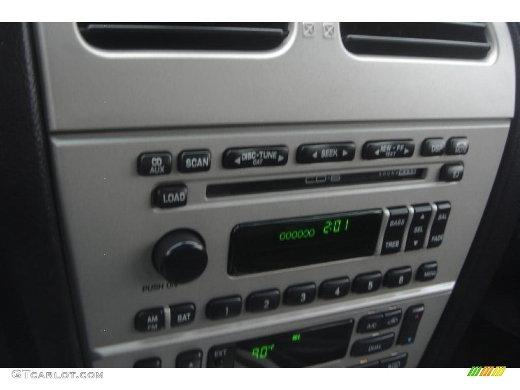 2004 Lincoln LS V6 Controls Photo #46021249