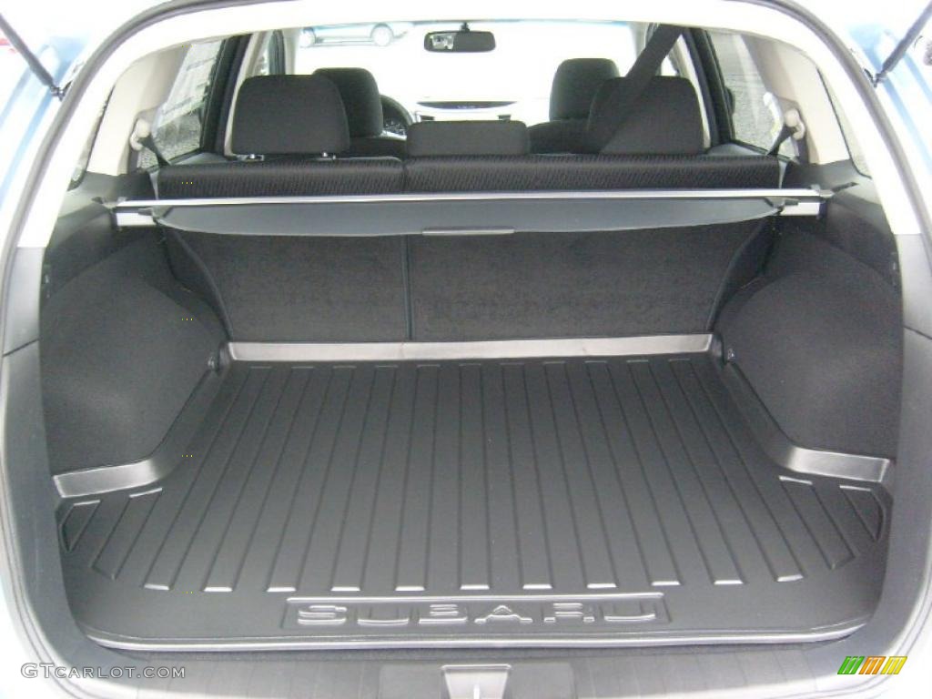 2011 Subaru Outback 2.5i Premium Wagon Trunk Photo #46022509