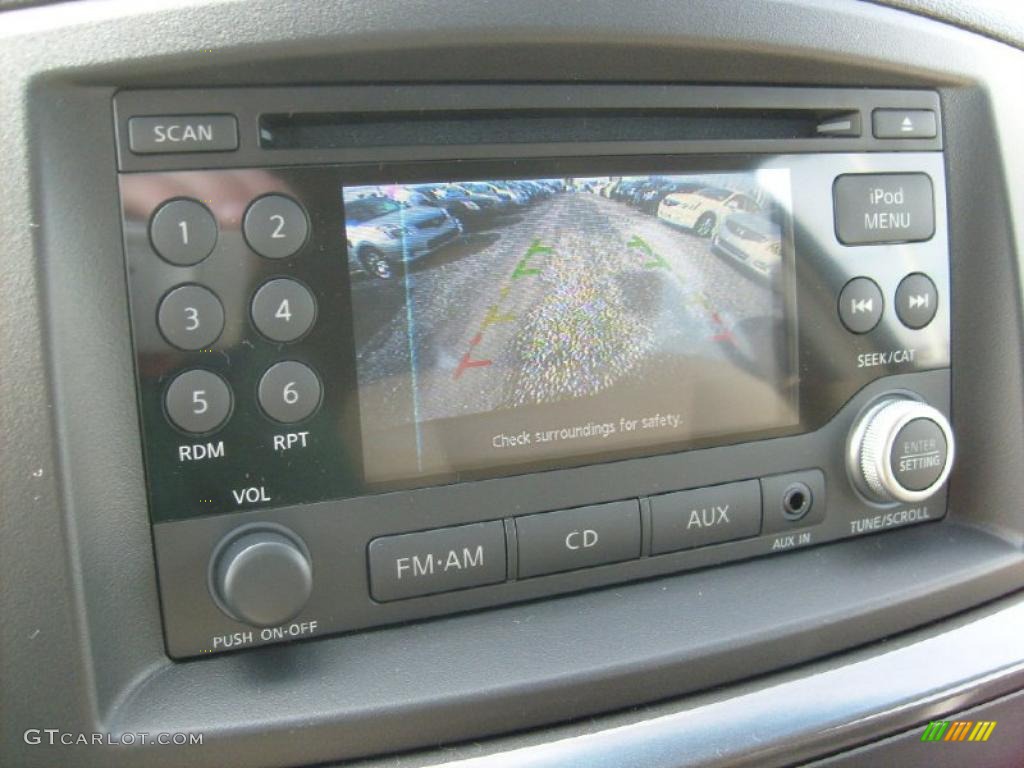 2011 Nissan Quest 3.5 SV Controls Photo #46022932