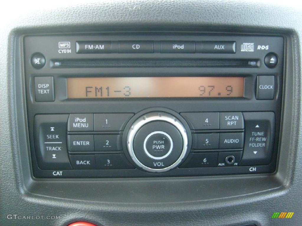 2011 Nissan Cube 1.8 S Controls Photo #46023091