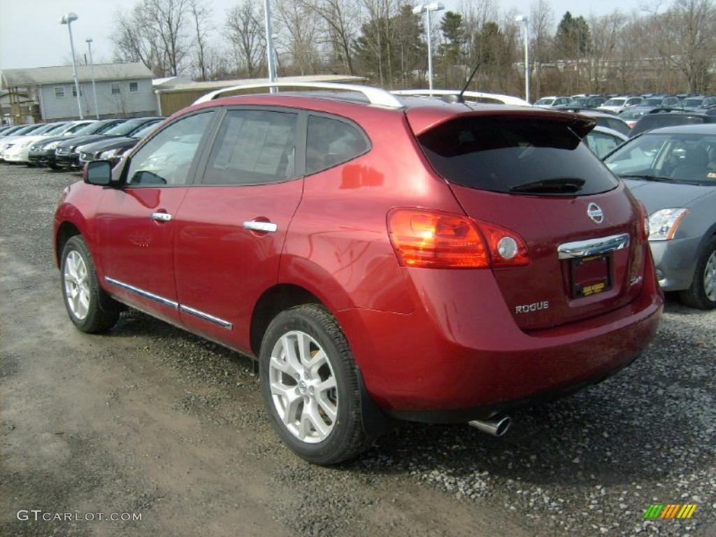 2011 Rogue SL AWD - Cayenne Red / Gray photo #2