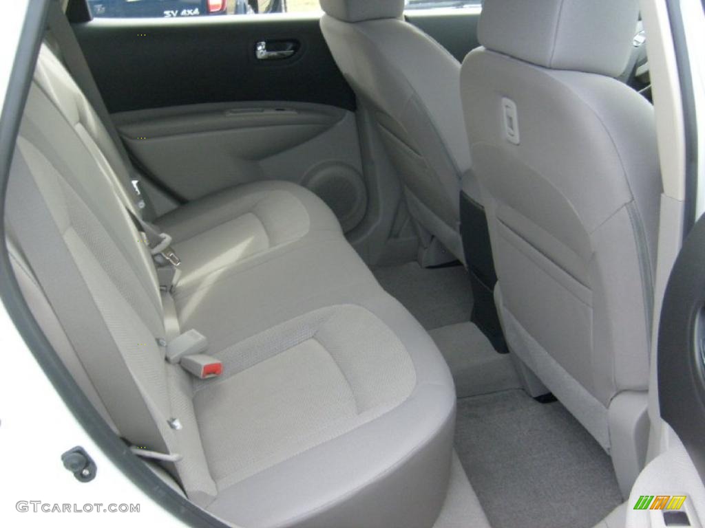 2011 Rogue S AWD - Pearl White / Gray photo #5