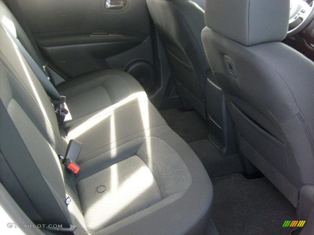 2011 Rogue S AWD - Pearl White / Black photo #6