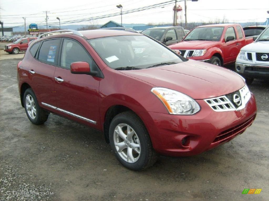 2011 Rogue SV AWD - Cayenne Red / Black photo #9
