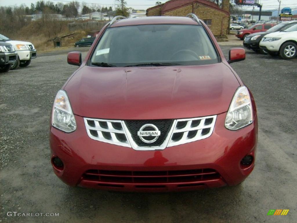 2011 Rogue SV AWD - Cayenne Red / Black photo #10