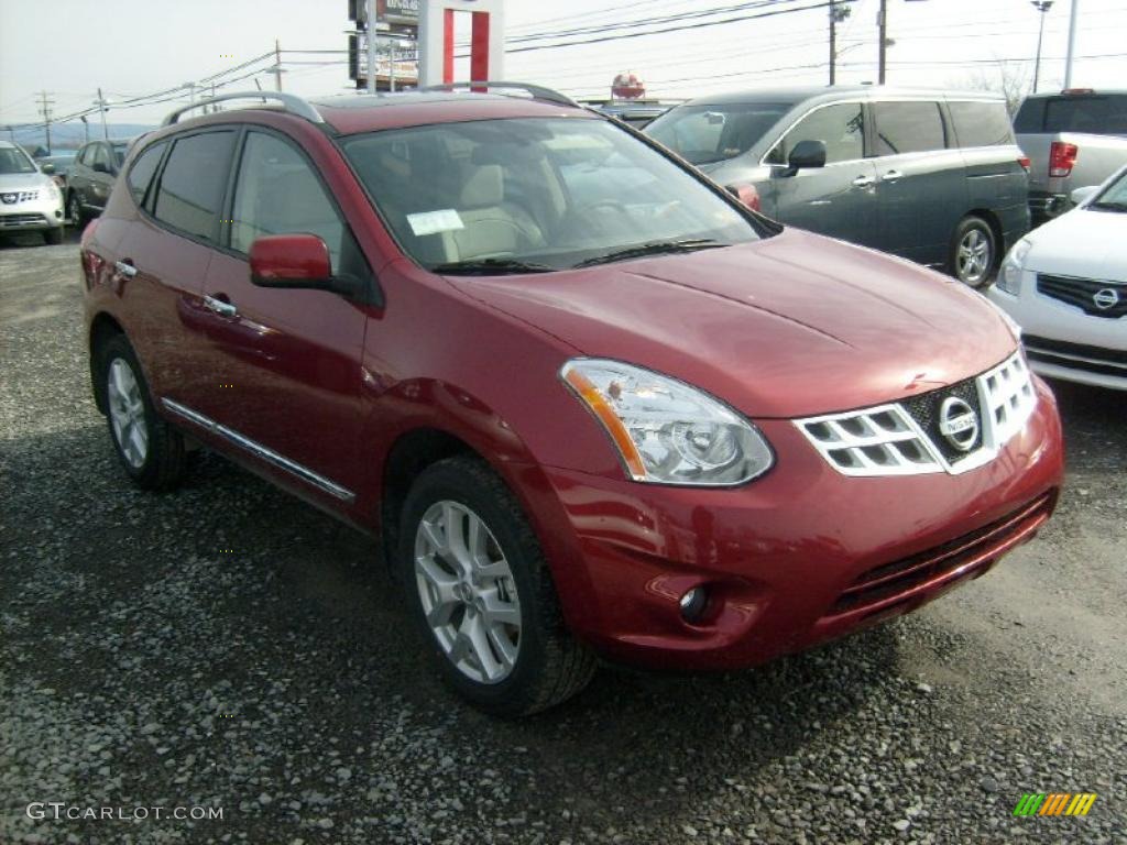 2011 Rogue SL AWD - Cayenne Red / Gray photo #9