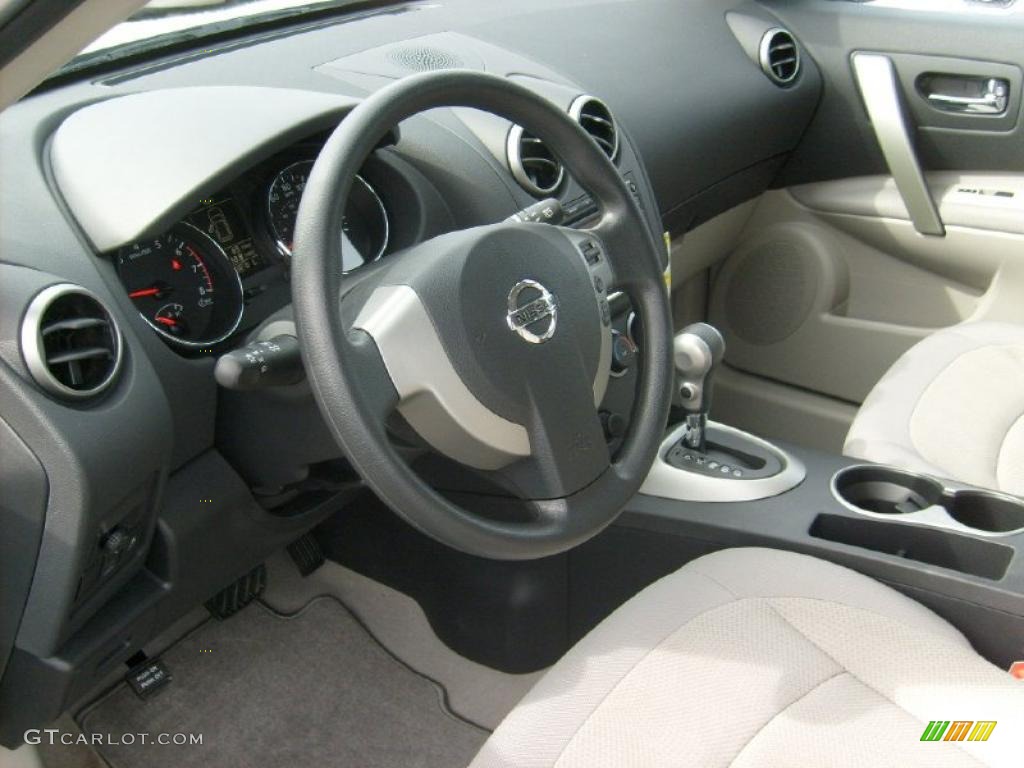 2011 Rogue S AWD - Pearl White / Gray photo #12