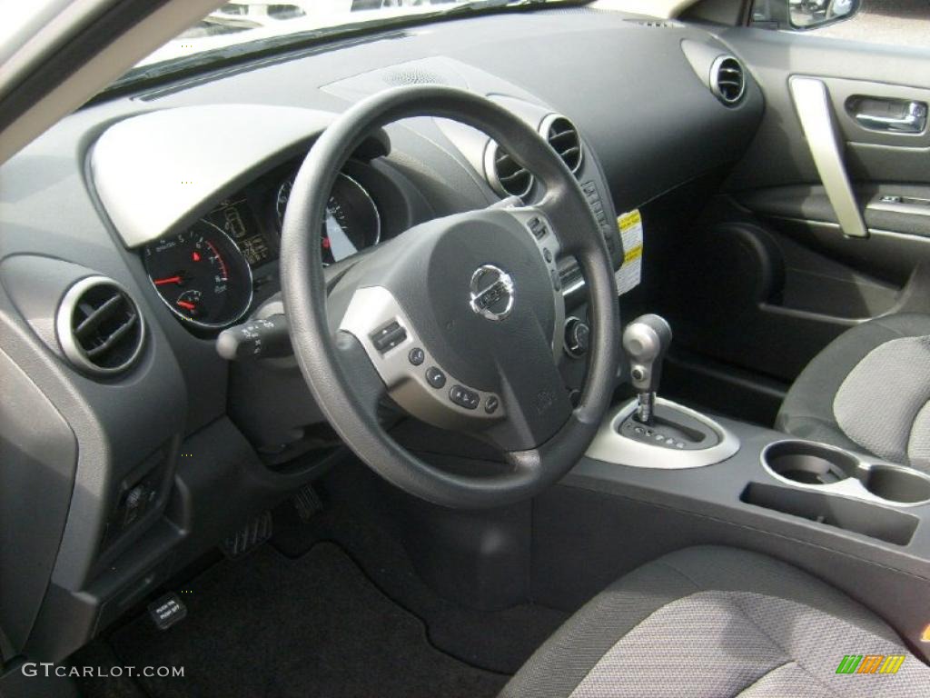 2011 Rogue SV AWD - Pearl White / Black photo #12