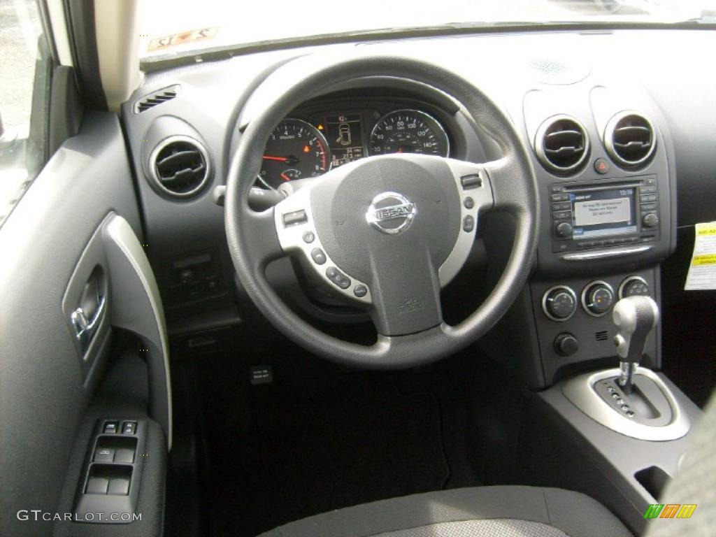 2011 Rogue SV AWD - Pearl White / Black photo #15
