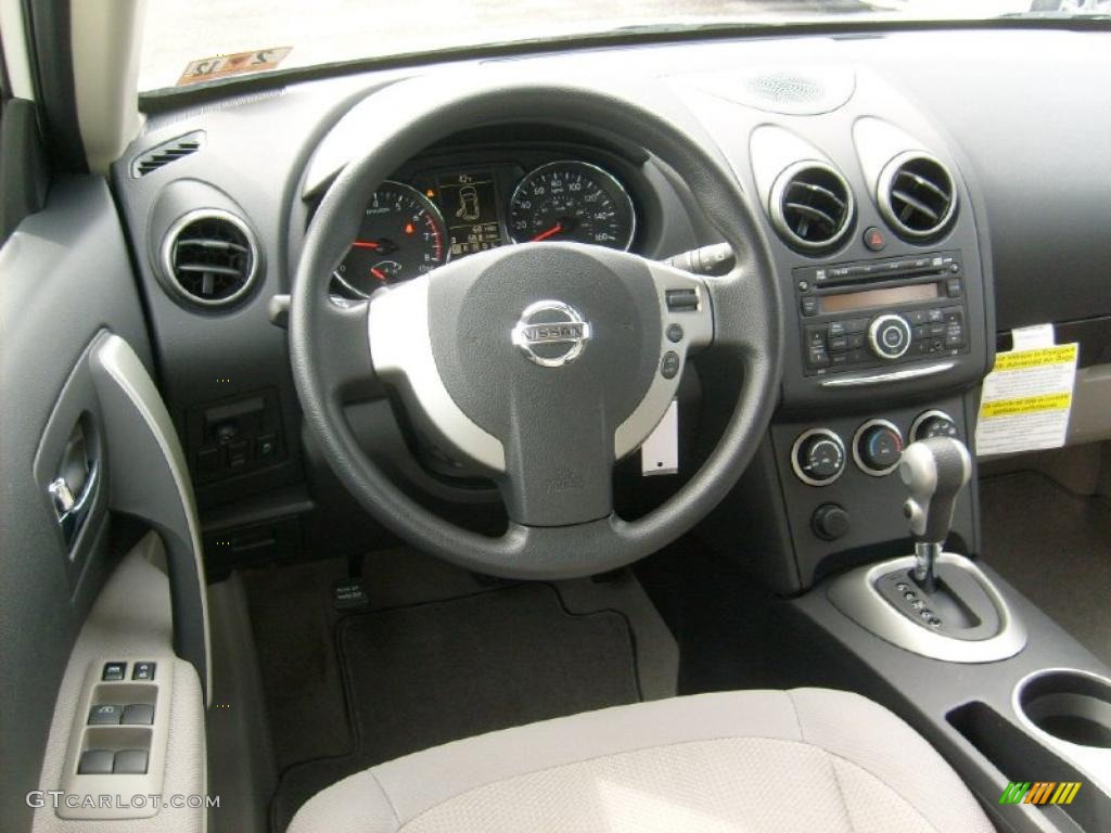 2011 Rogue S AWD - Pearl White / Gray photo #15