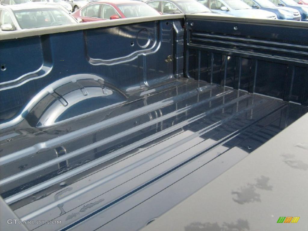 2011 Nissan Titan SV King Cab 4x4 Trunk Photos