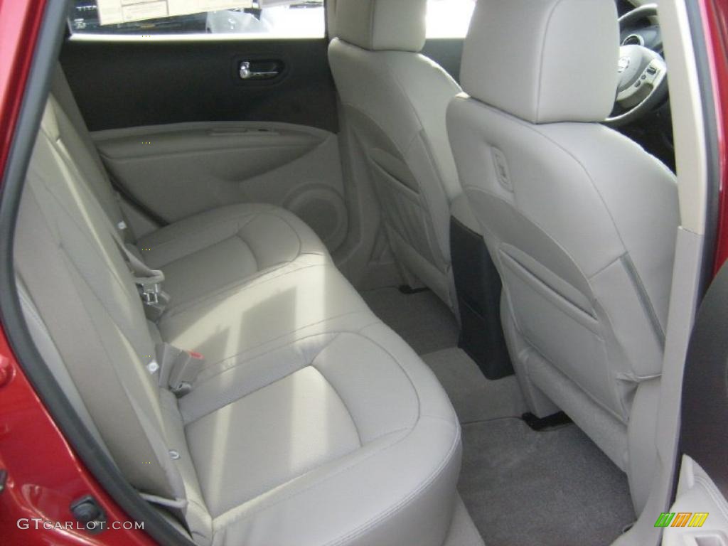 2011 Rogue SL AWD - Cayenne Red / Gray photo #17