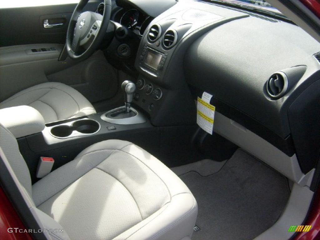 2011 Rogue SL AWD - Cayenne Red / Gray photo #18