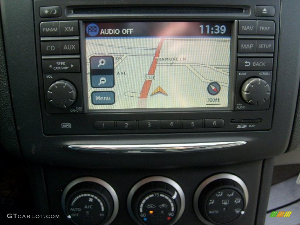 2011 Rogue SL AWD - Cayenne Red / Gray photo #19