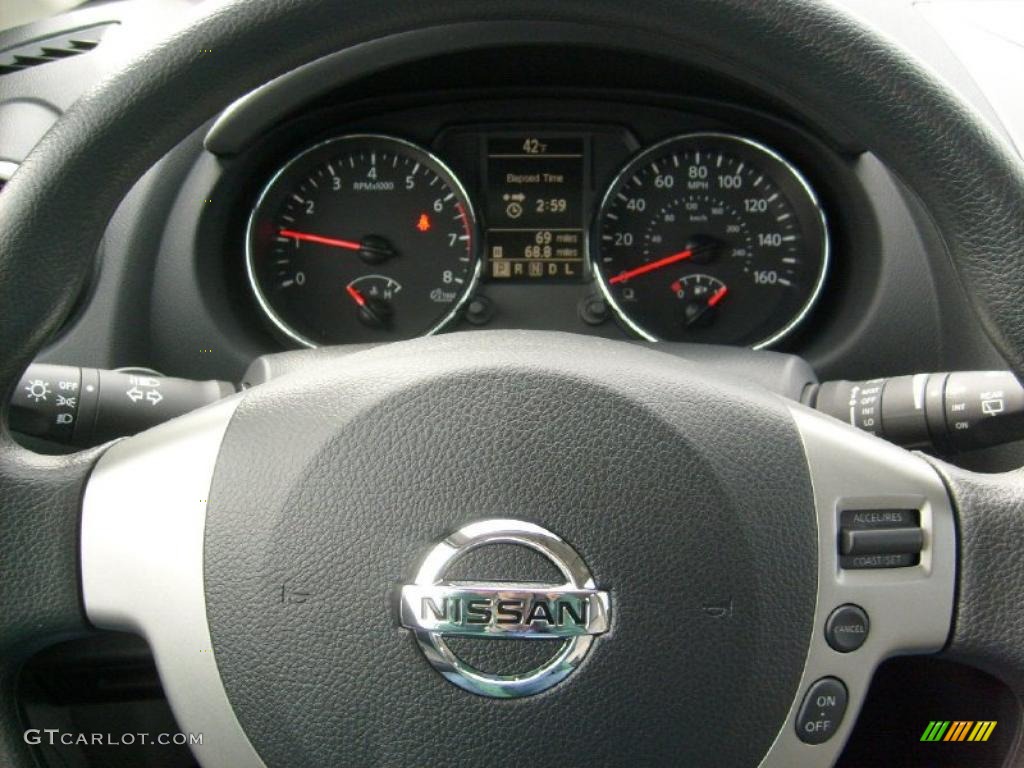 2011 Rogue S AWD - Pearl White / Gray photo #19