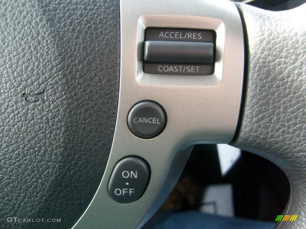 2011 Rogue S AWD - Pearl White / Black photo #18