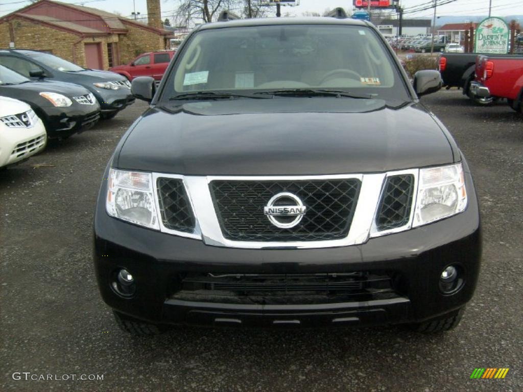 2011 Nissan Pathfinder SV 4x4 Exterior Photos