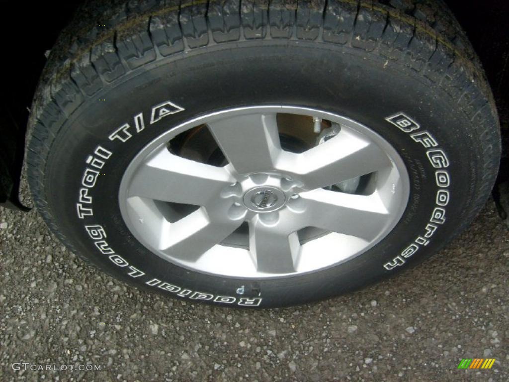 2011 Nissan Pathfinder SV 4x4 Wheel Photo #46023727