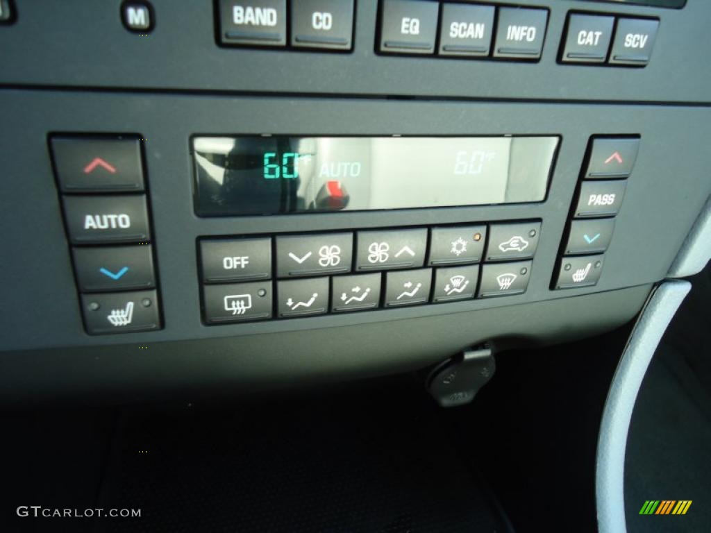 2007 Buick LaCrosse CXS Controls Photo #46025308