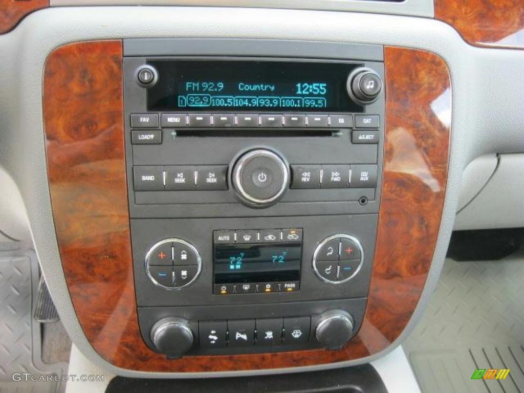 2007 Chevrolet Silverado 1500 LTZ Crew Cab Controls Photo #46026427