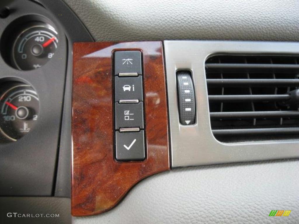 2009 GMC Yukon Hybrid Controls Photo #46026460