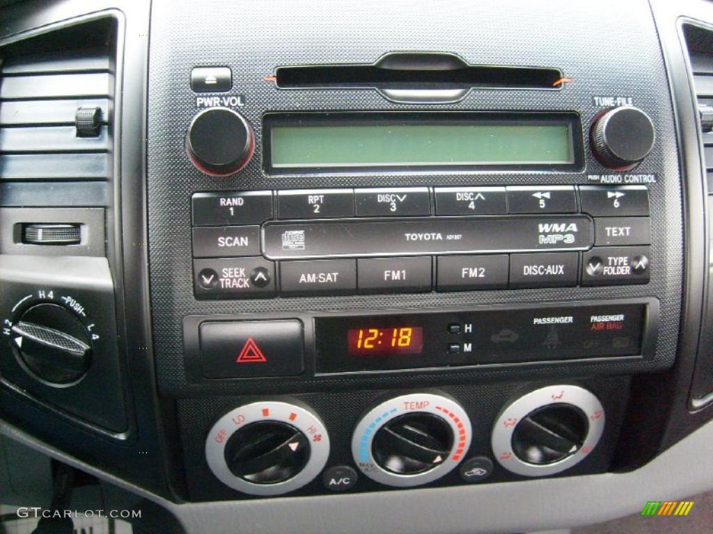 2010 Toyota Tacoma Regular Cab 4x4 Controls Photo #46026895
