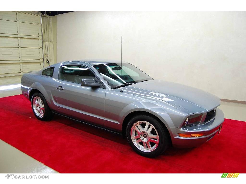 2007 Mustang V6 Premium Coupe - Windveil Blue Metallic / Dark Charcoal photo #2