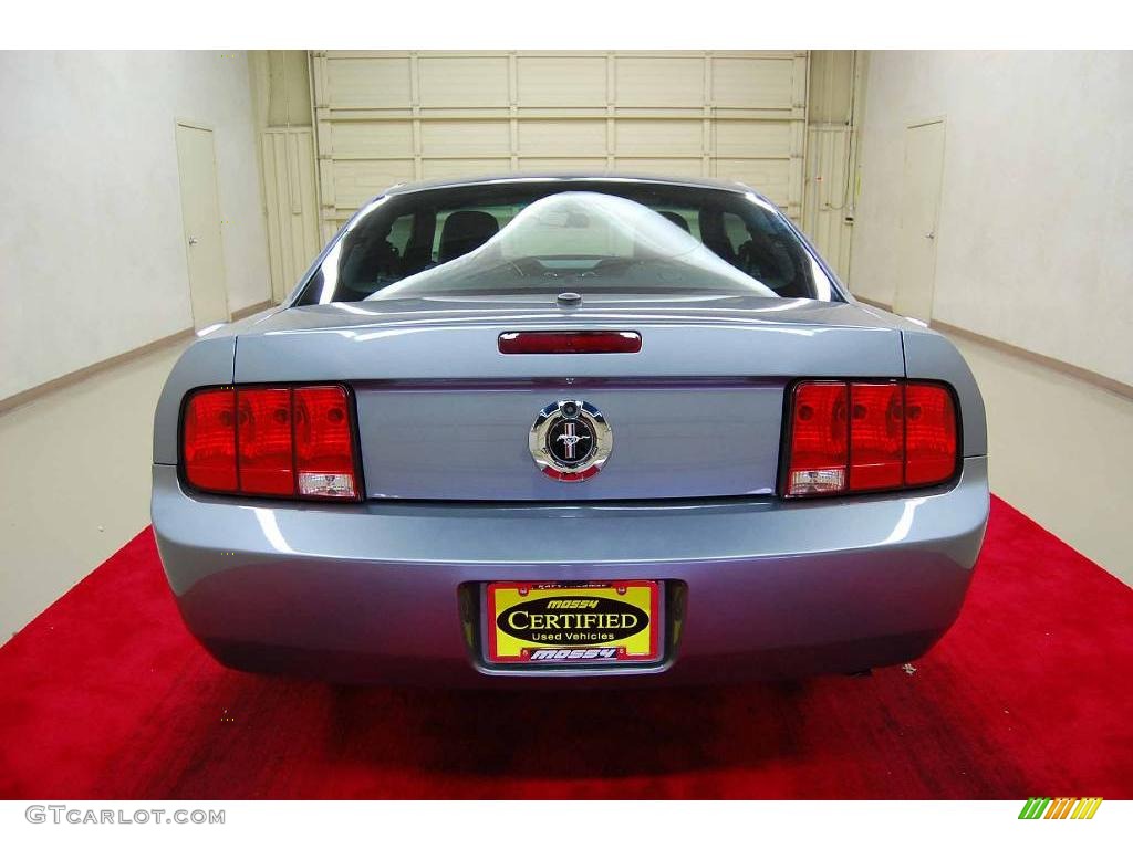 2007 Mustang V6 Premium Coupe - Windveil Blue Metallic / Dark Charcoal photo #9