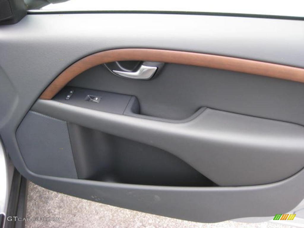 2011 Volvo XC70 3.2 AWD Off Black Door Panel Photo #46034262