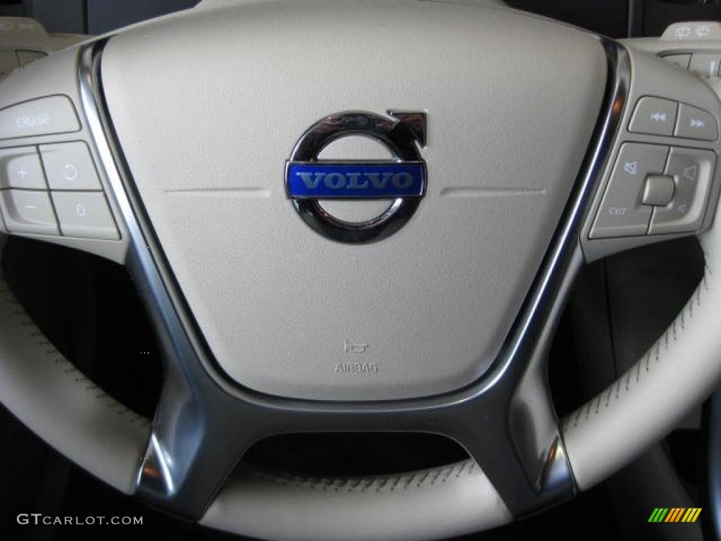 2011 Volvo XC60 3.2 Soft Beige/Esspresso Brown Steering Wheel Photo #46034310