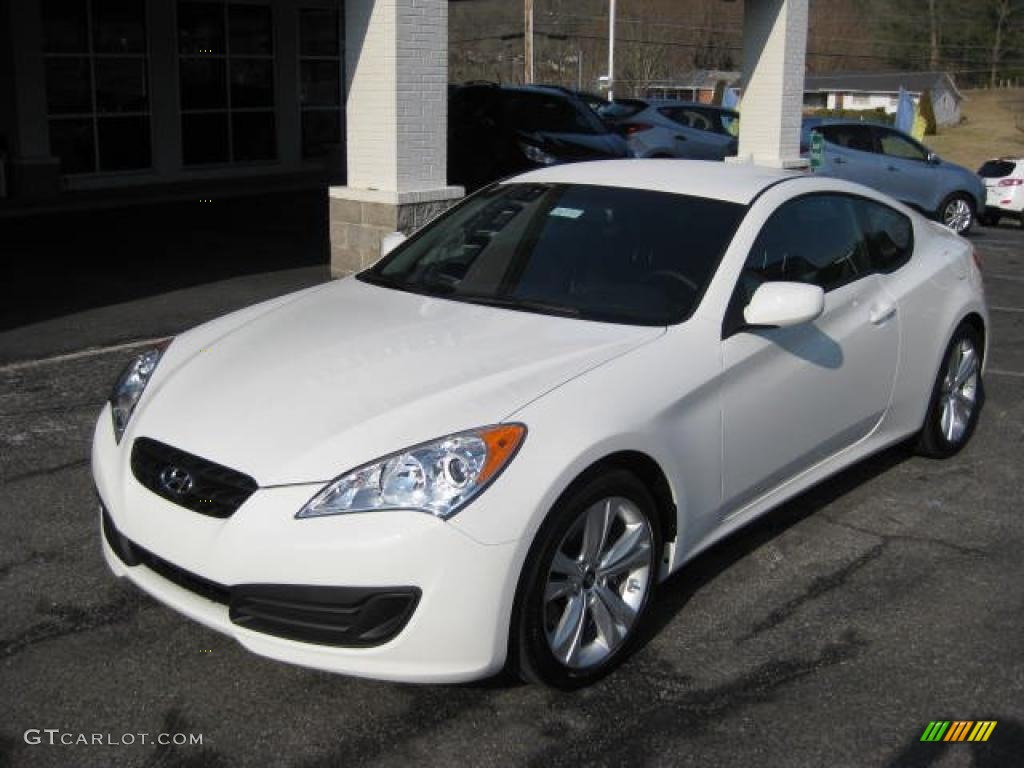 Karussell White 2011 Hyundai Genesis Coupe 2.0T Exterior Photo #46034337