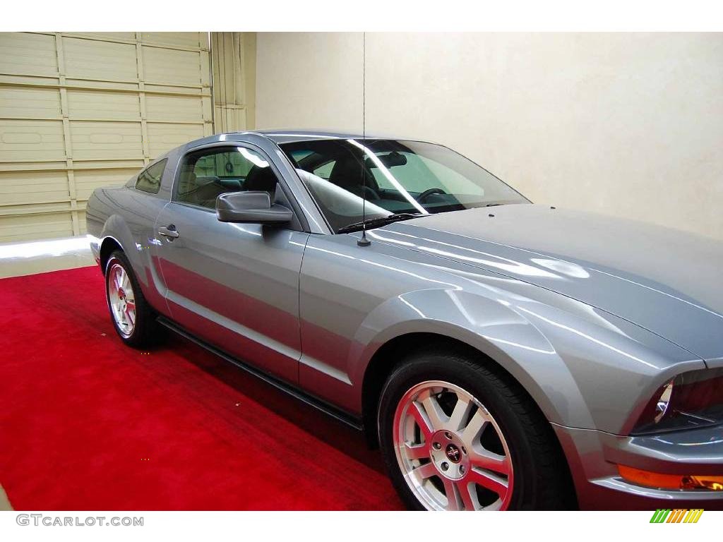 2007 Mustang V6 Premium Coupe - Windveil Blue Metallic / Dark Charcoal photo #15
