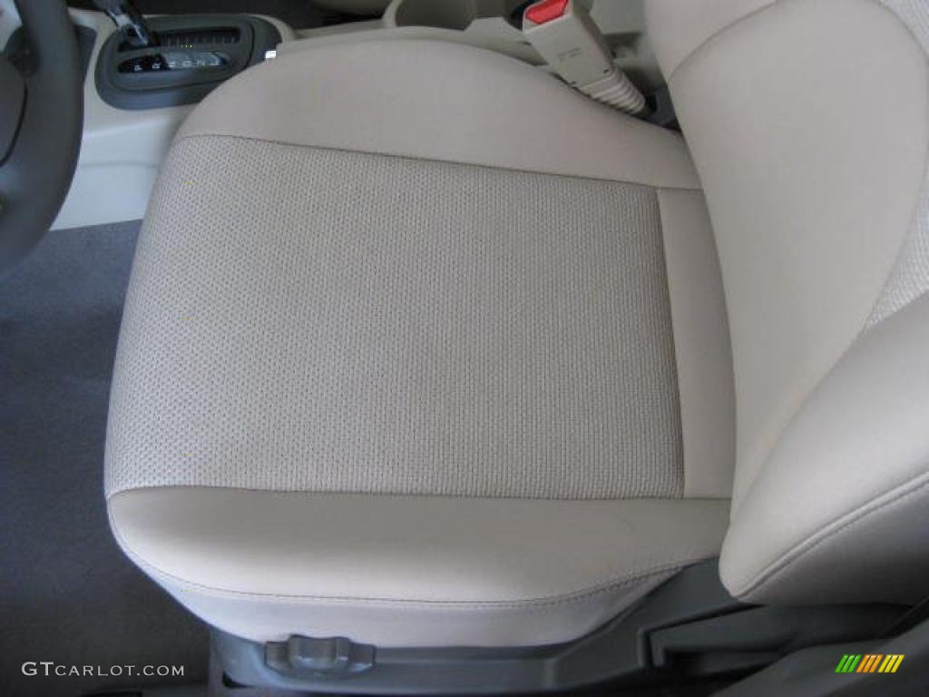 Beige Interior 2011 Hyundai Accent GLS 4 Door Photo #46034610