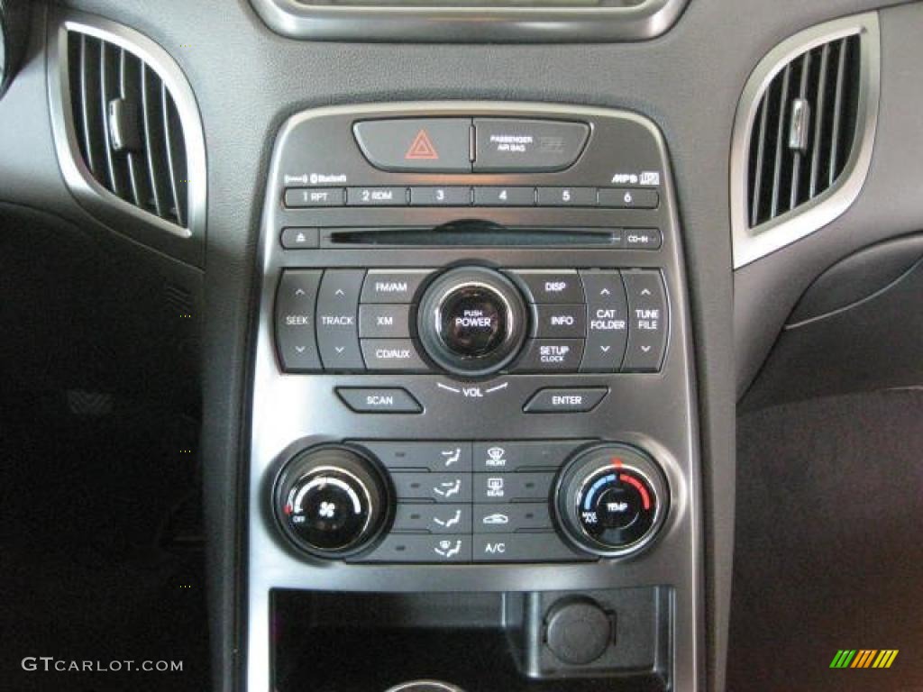 2011 Hyundai Genesis Coupe 2.0T Controls Photo #46034703