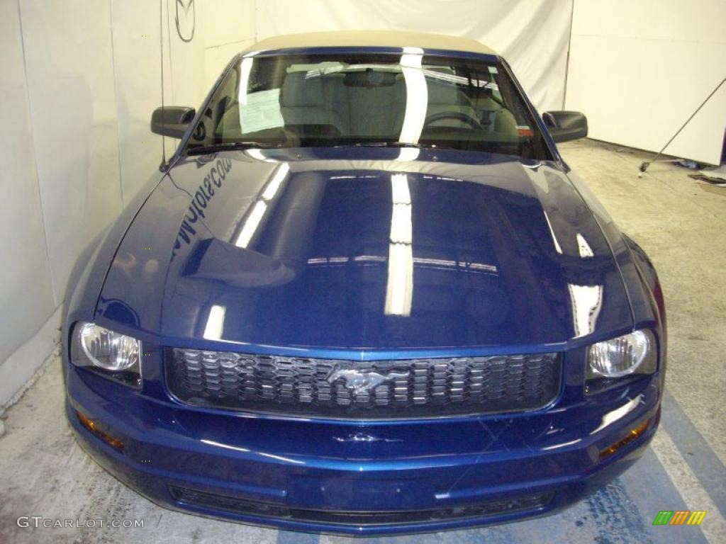 2009 Mustang V6 Convertible - Vista Blue Metallic / Medium Parchment photo #2