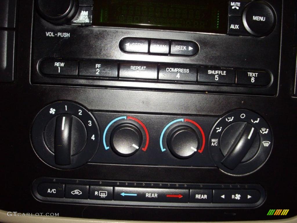 2007 Ford Freestar SE Controls Photo #46035549