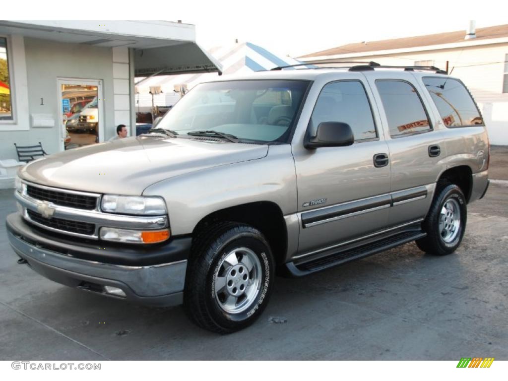 Light Pewter Metallic 2001 Chevrolet Tahoe LS Exterior Photo #46035954