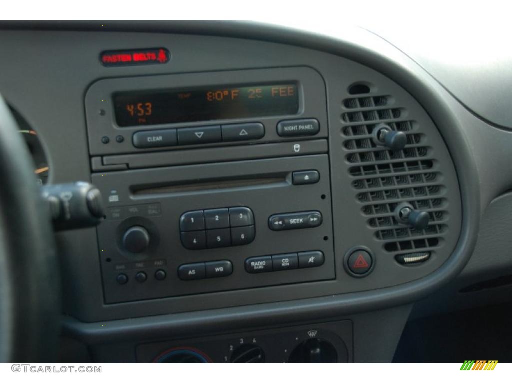 1999 Saab 9-3 Sedan Controls Photo #46036149