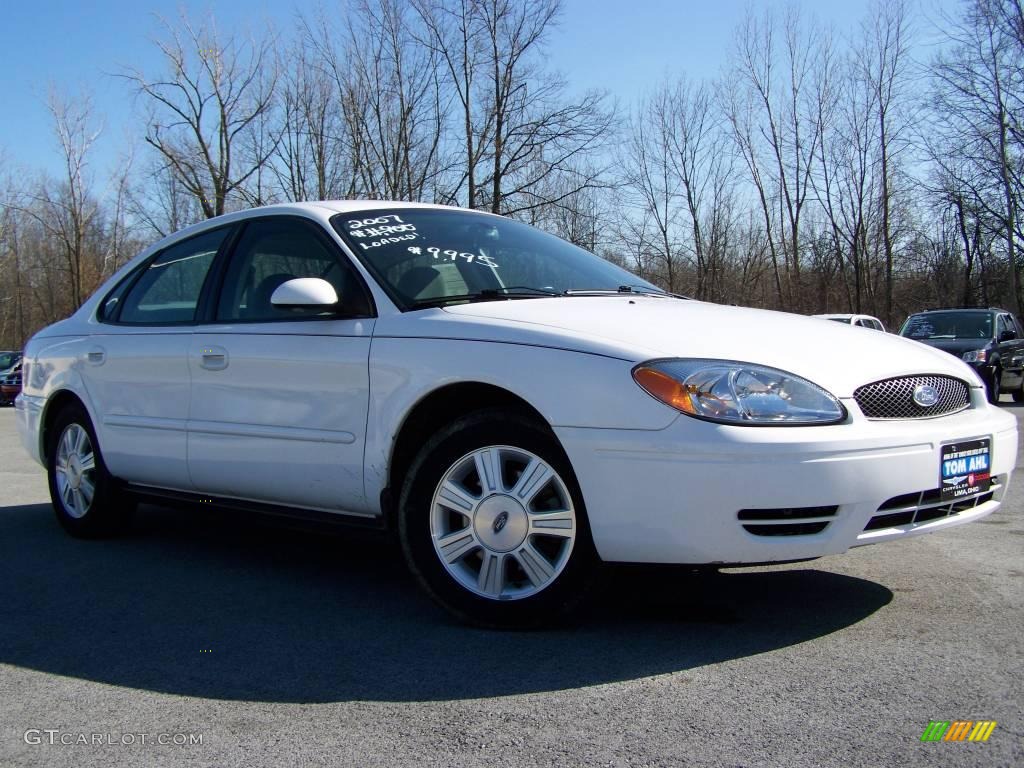 2007 Taurus SEL - Vibrant White / Medium/Dark Flint photo #7