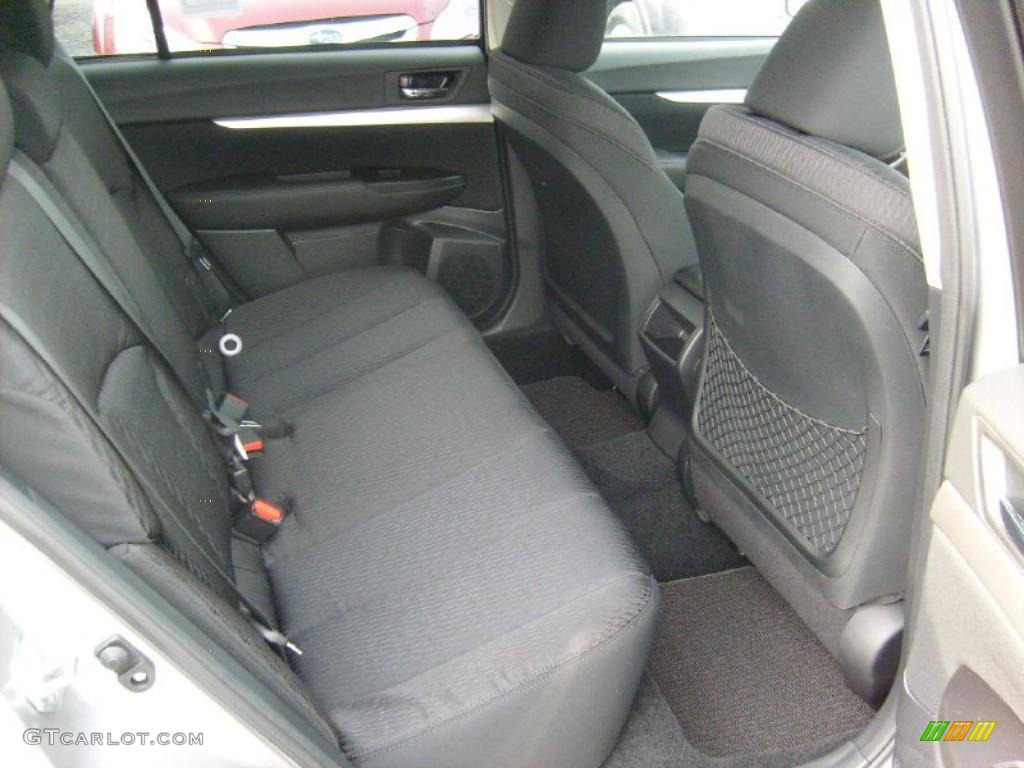 2011 Outback 2.5i Premium Wagon - Steel Silver Metallic / Off Black photo #16
