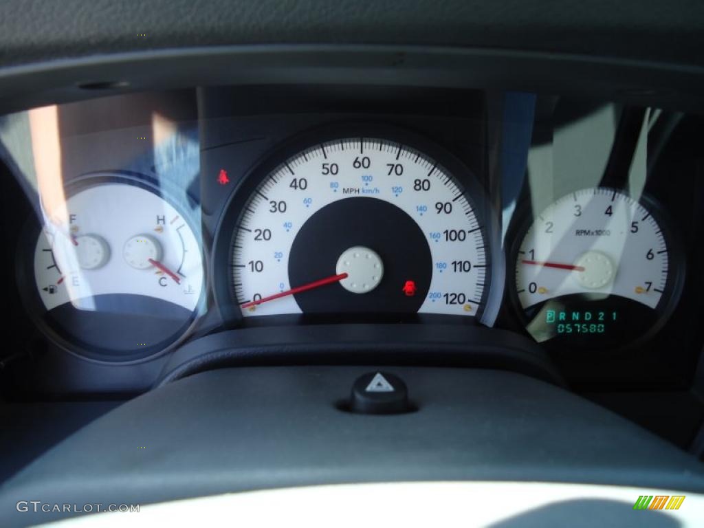 2006 Dodge Durango SXT Gauges Photos