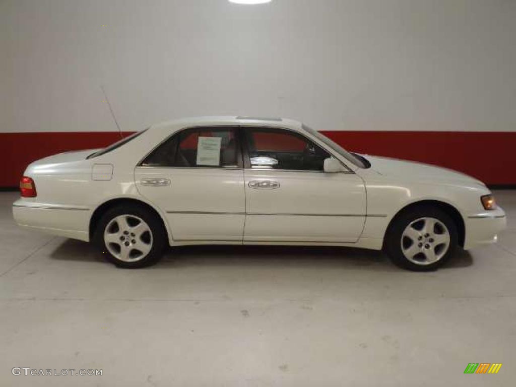 1999 Q 45 t Sedan - Aspen White Pearl / Beige photo #3