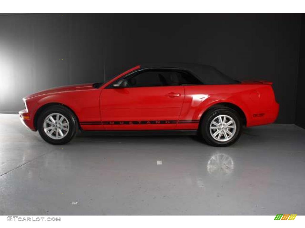 2007 Mustang V6 Premium Convertible - Torch Red / Medium Parchment photo #22